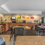 Quality Inn & Suites 5585 Ambler Drive Mississauga Ontario 