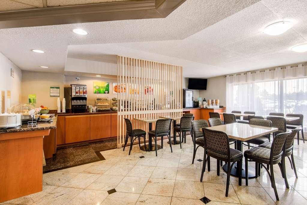 Hotel Quality & 5585 Ambler Drive Ontario Mississauga