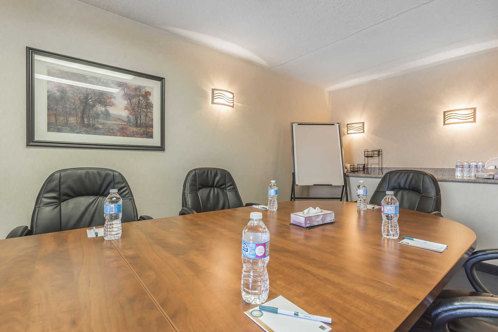Quality & 5585 Ambler Drive Ontario Hotel Mississauga
