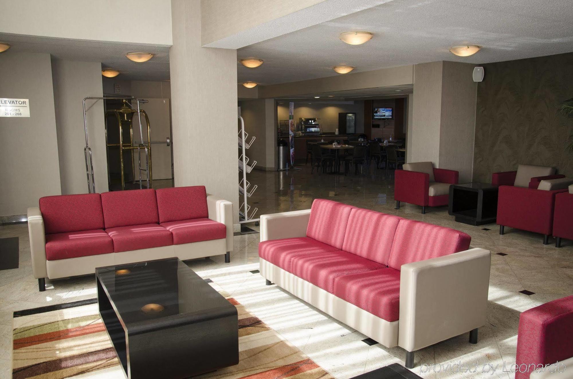 Quality & 5585 Ambler Drive Ontario Hotel