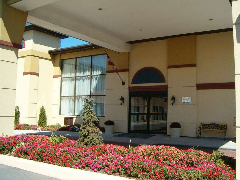 Quality & 5585 Ambler Drive Ontario 3* Mississauga