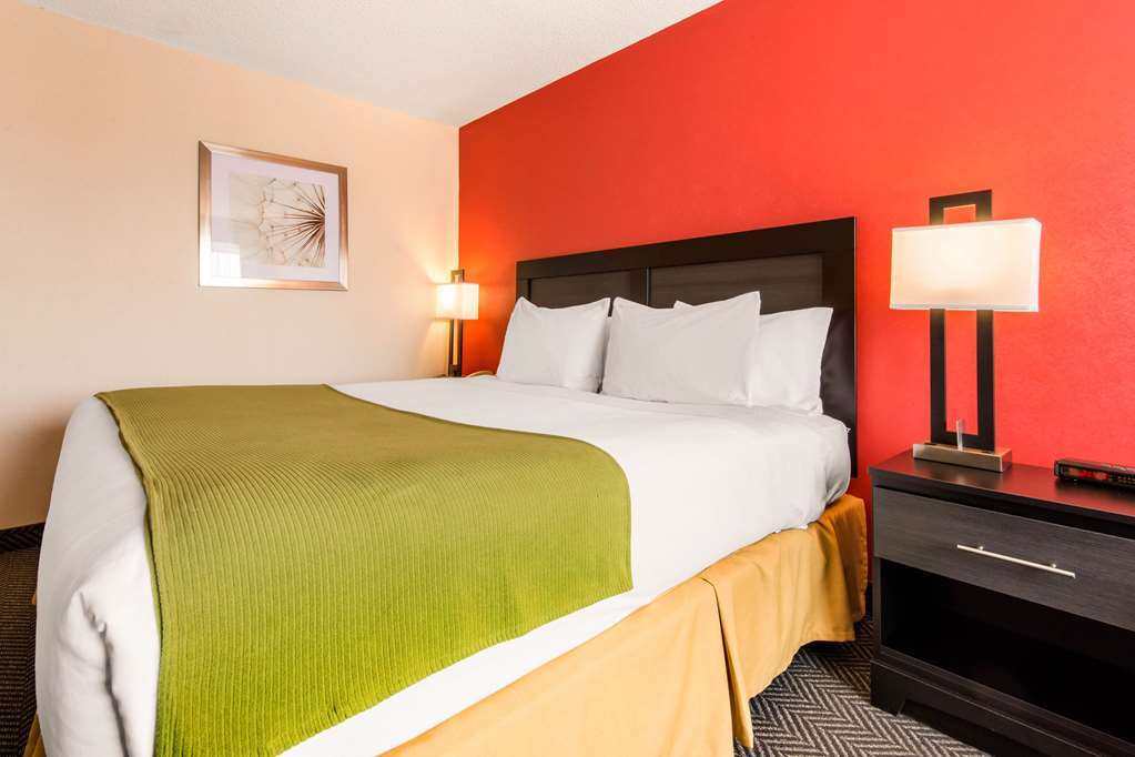 Hotel Quality & 5585 Ambler Drive Ontario Mississauga